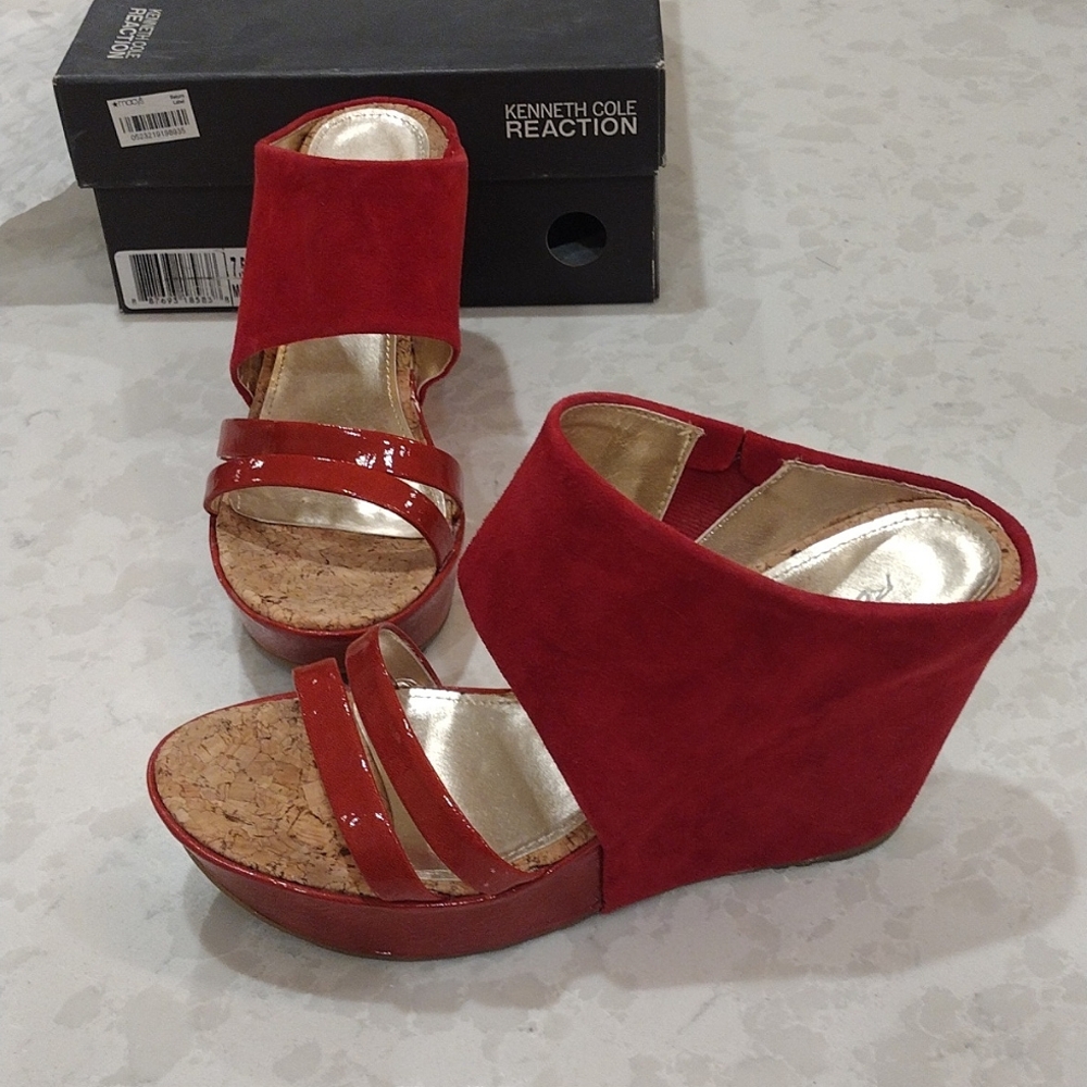 Reaction By Kenneth Cole. Sole Sista Ruby Wedges. Size 7.5 M. Like New.